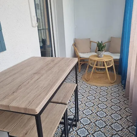 Front De Mer, Wifi, Très Joli Et Moderne Appt 1 Chambre, 4 Couchages, Palm Appartement